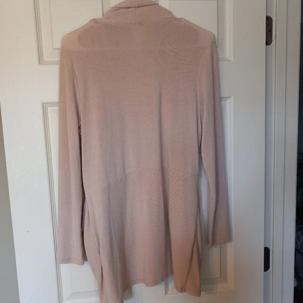 Dress Barn Sunday Sweater with pockets Women's Size Medium - Picture 3 of 4